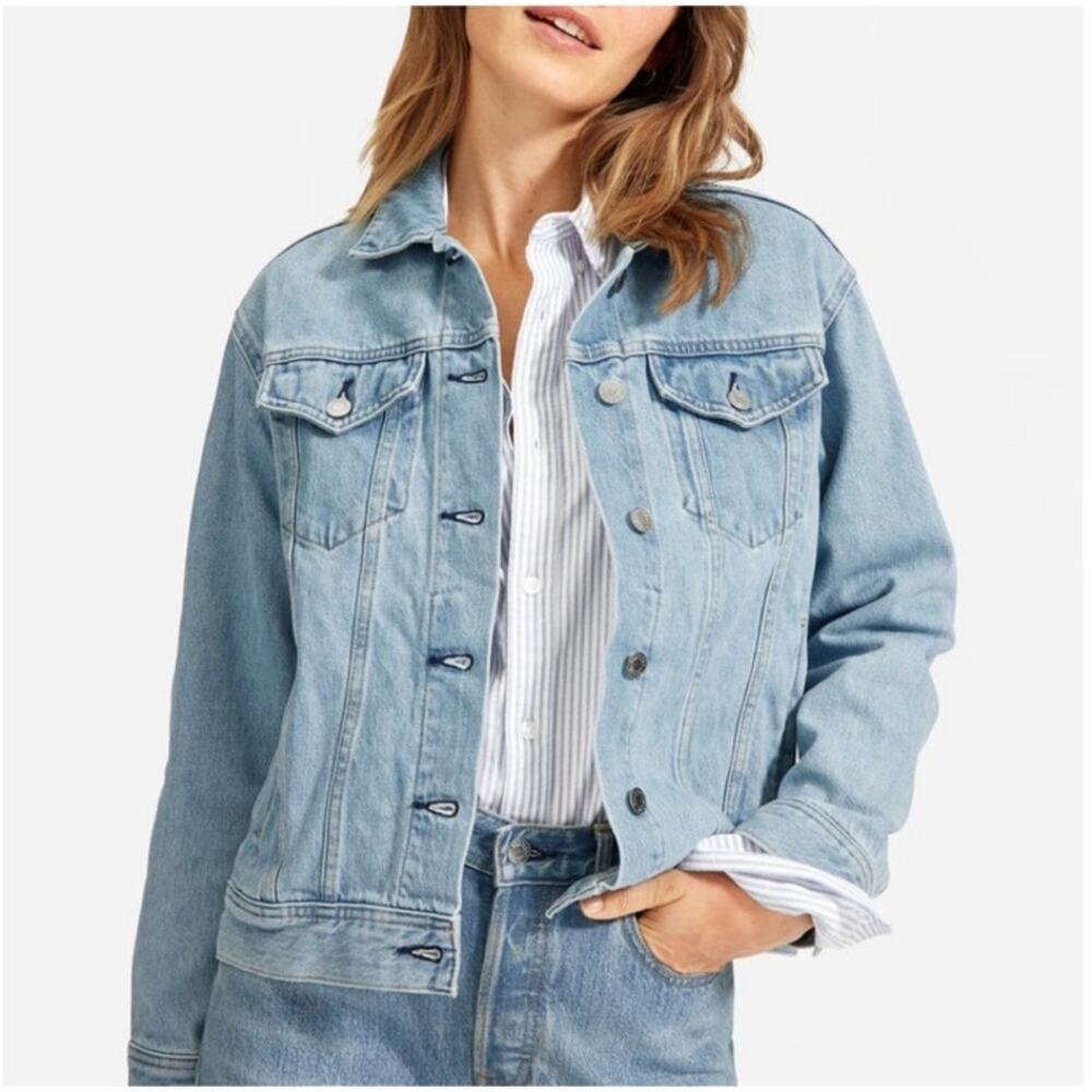 Everlane Classic Denim Trucker Jacket Size XS Oversized Light Blue Wash EUC